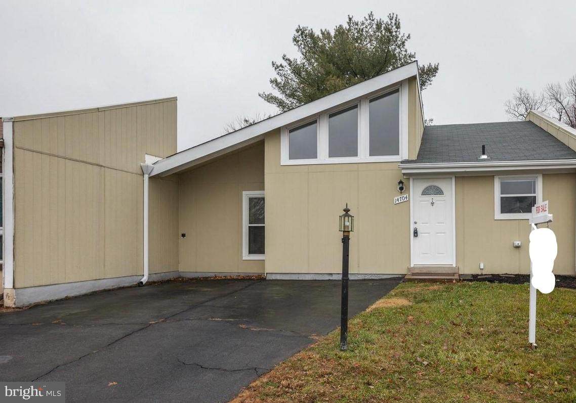 14704 Wycombe Street - Photo 1