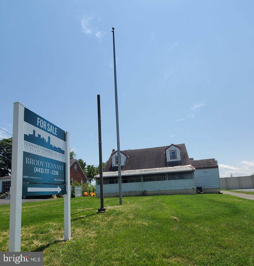 7917 Wise Avenue - Photo 1
