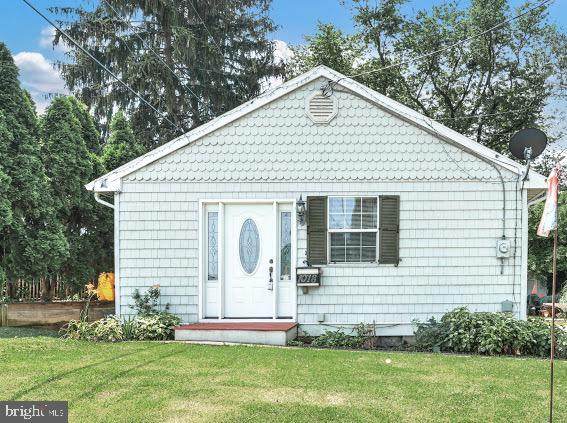 1018 Kelly Drive - Photo 1