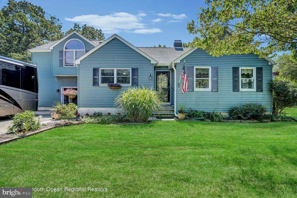 216 Station Avenue - Photo 1