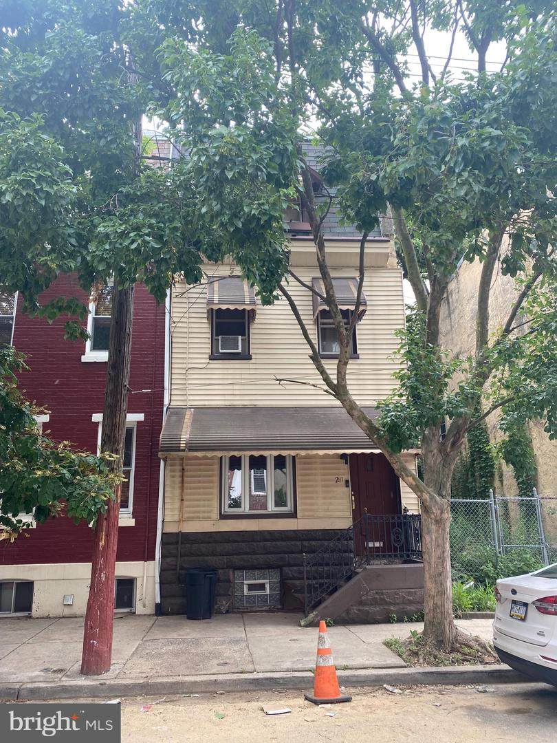 2117 Franklin Street - Photo 1