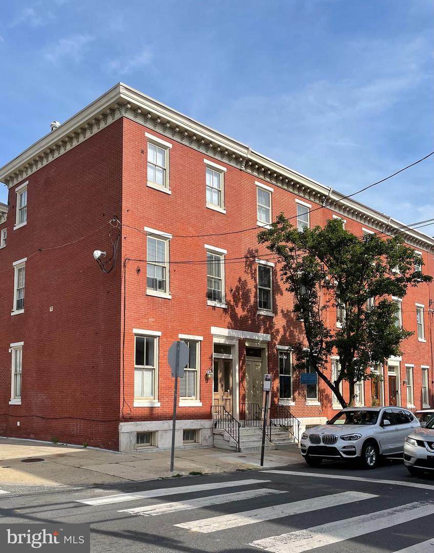 609 16TH Street - Photo 1