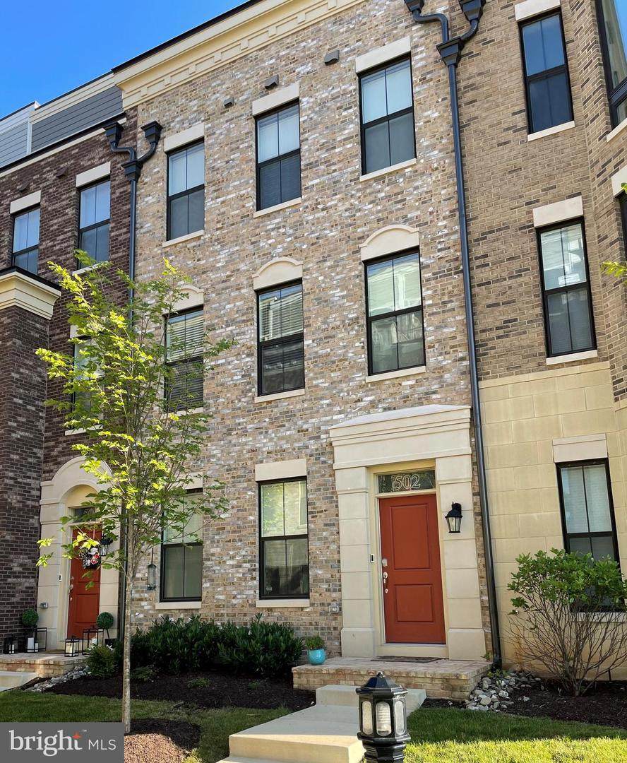 502 Silver Clipper Lane - Photo 1