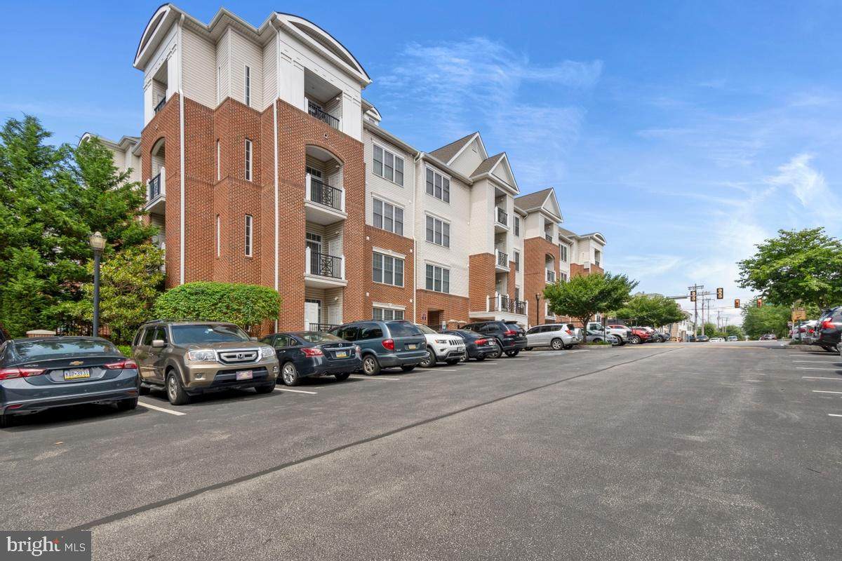 300 Elm Street - Photo 1
