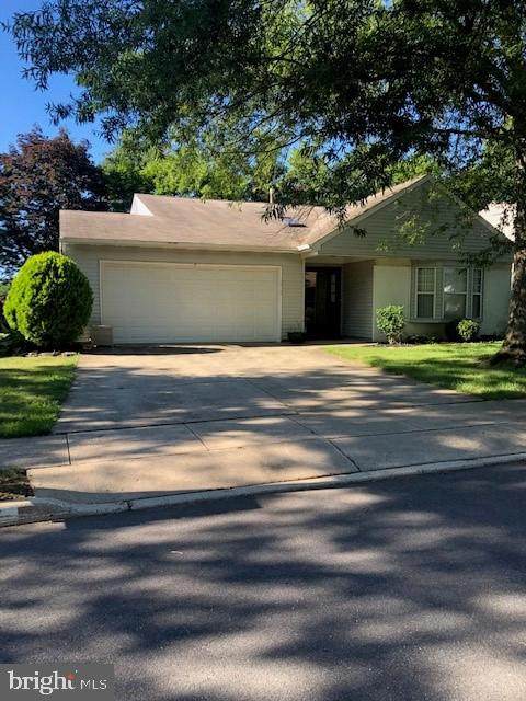 7 Hilltop Ln W - Photo 1