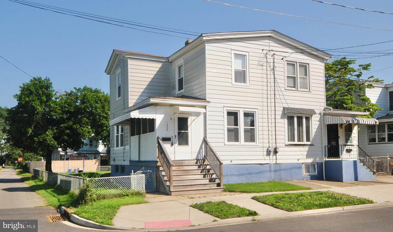 1023 5TH Street - Photo 1