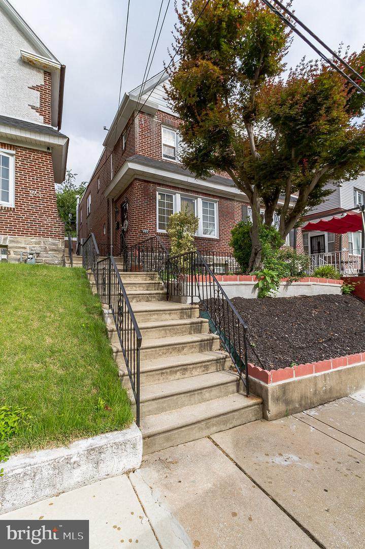 960 Macdade Boulevard - Photo 1