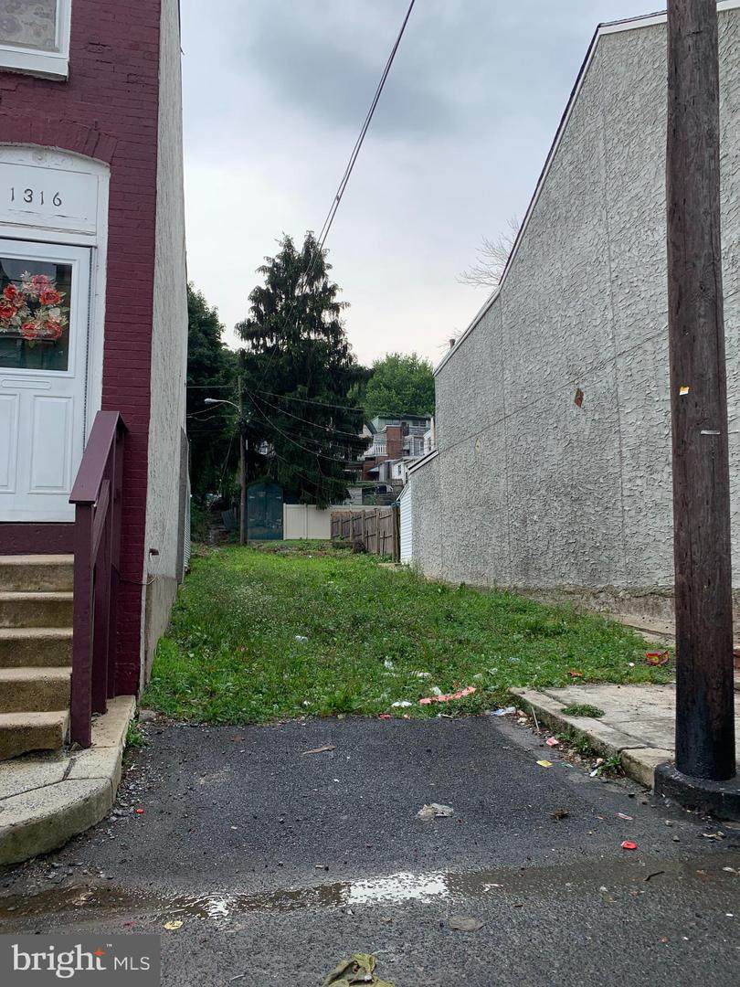 1314 Kenny Street - Photo 1