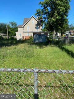 204 7TH Street - Photo 1
