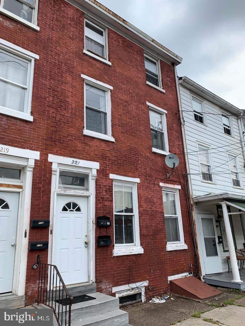 221 Broad Street - Photo 1
