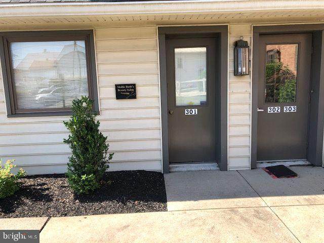 912 Main Street - Photo 1