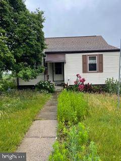 3010 California Avenue - Photo 1