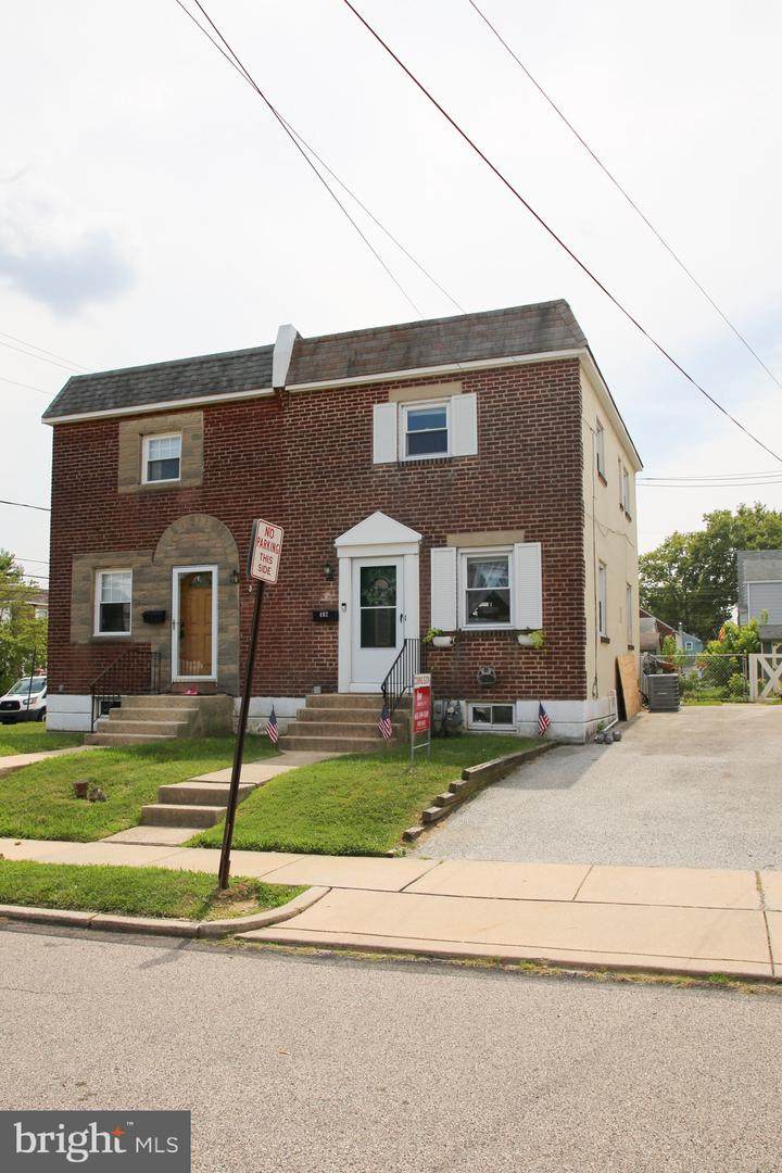 402 Carlisle Avenue - Photo 1