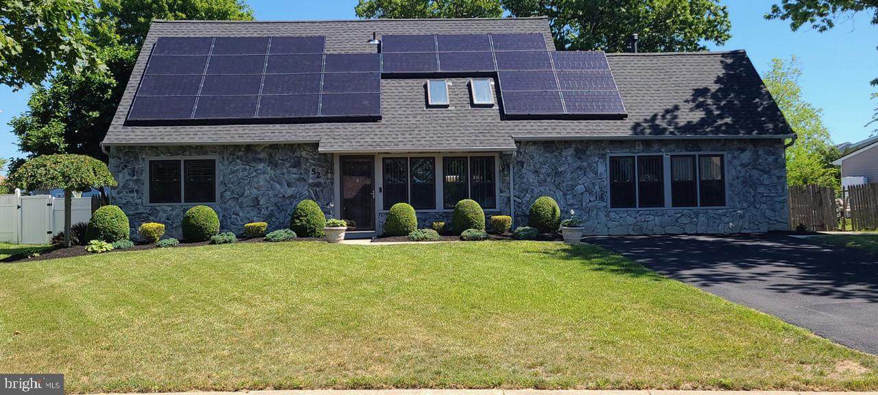 52 Pershing Lane - Photo 1