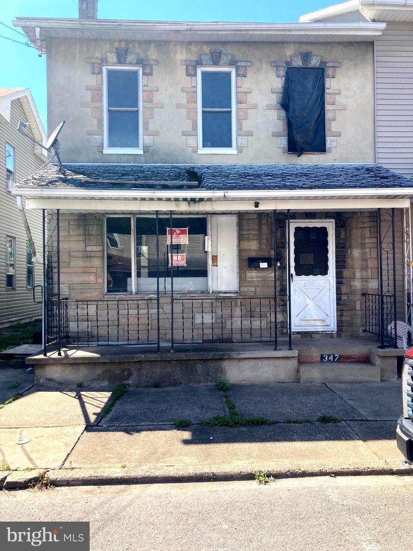347 4TH Street - Photo 1