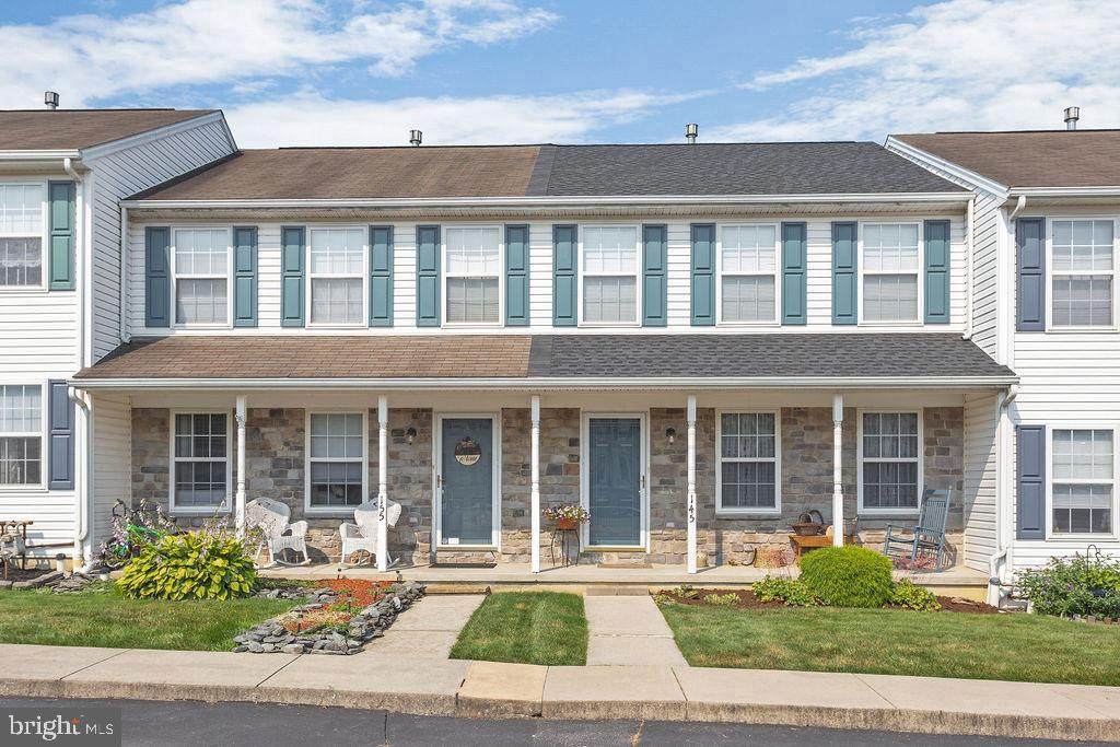 145 Charles Circle - Photo 1