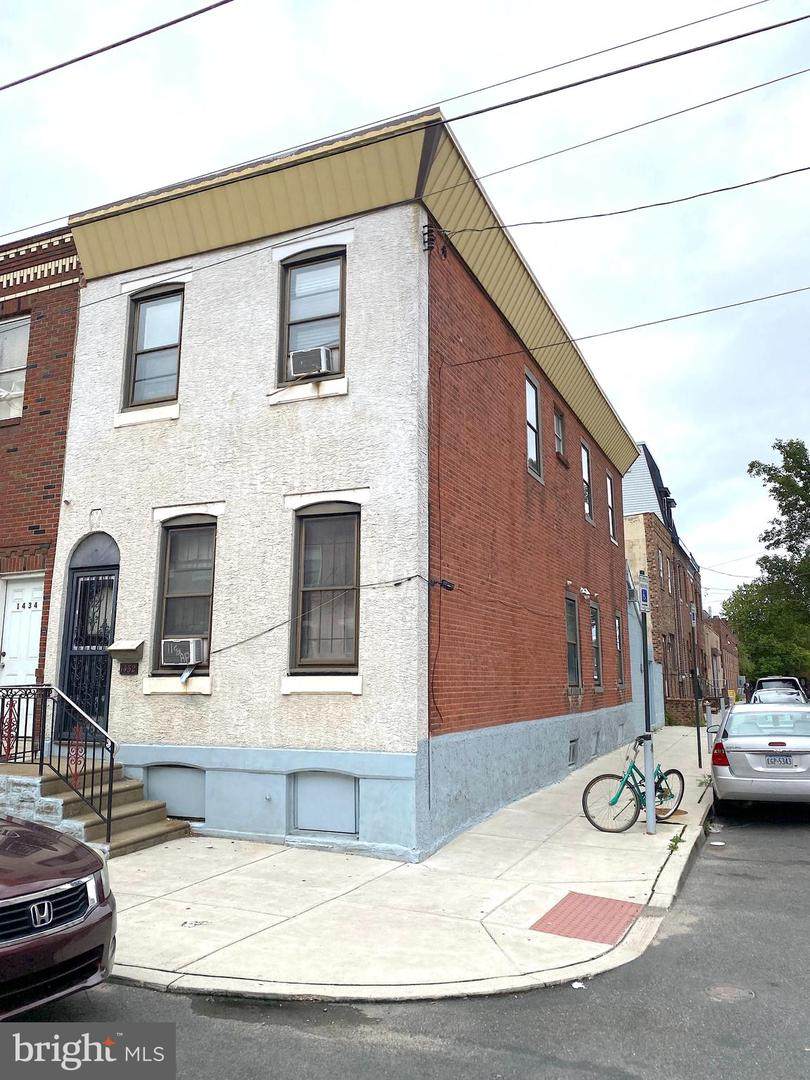 1432 9TH Street - Photo 1