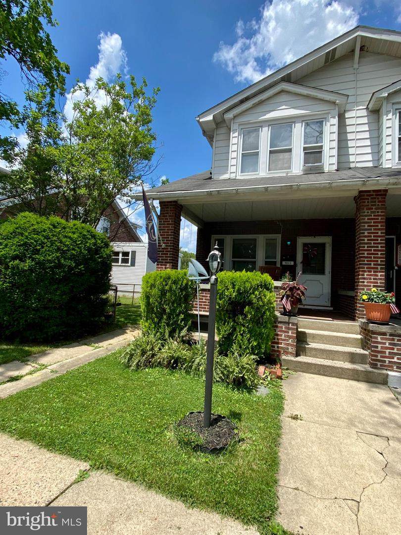 1923 Livingston Street - Photo 1