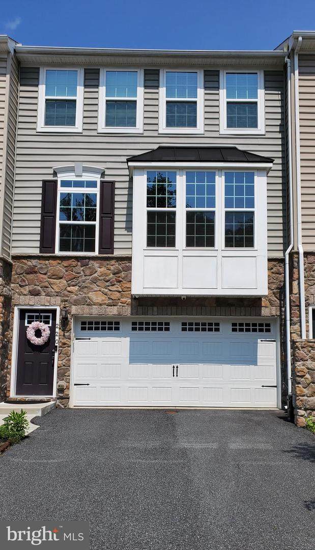 220 W General Grey Court - Photo 1