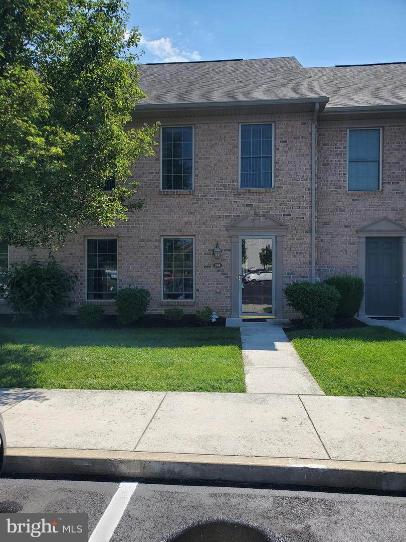308 Melbourne Lane - Photo 1