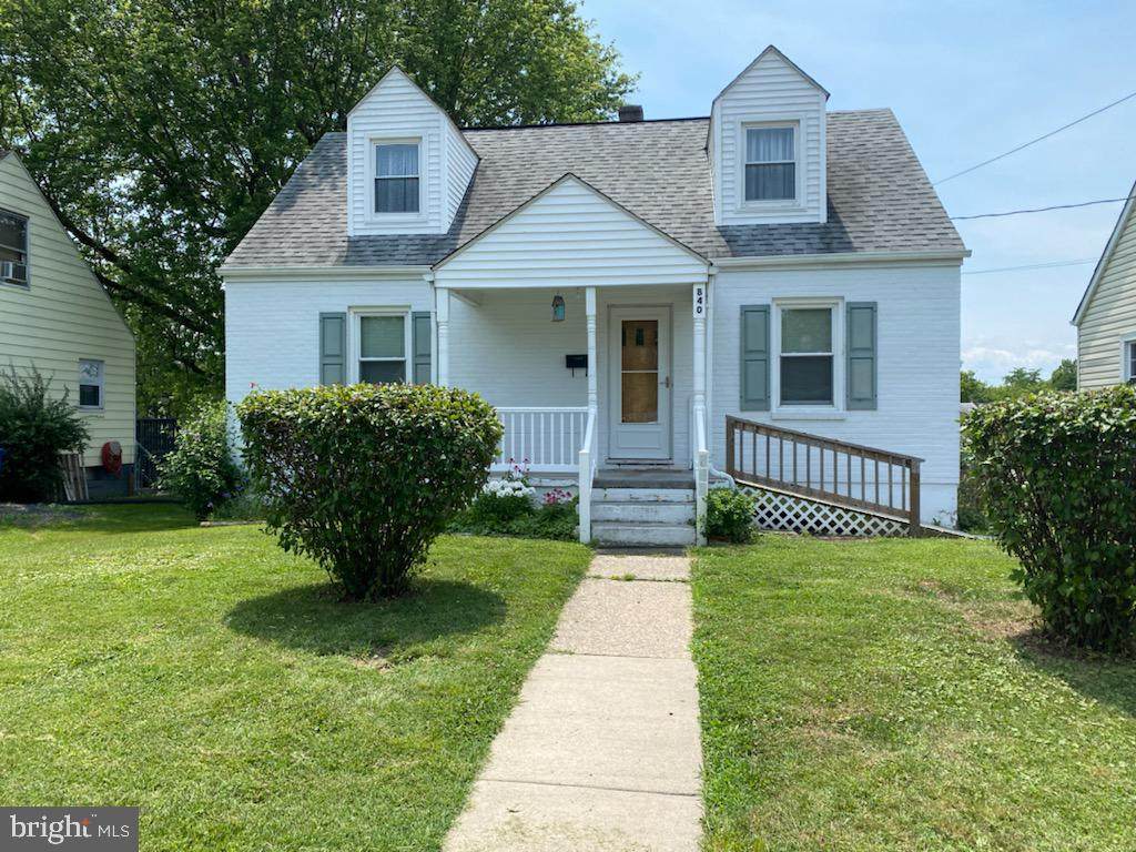840 13TH Street - Photo 1