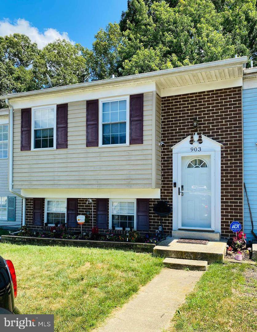 903 Laurel Lane - Photo 1