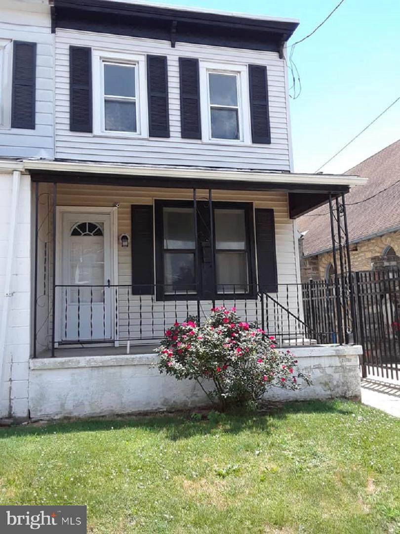 19 8TH Street - Photo 1