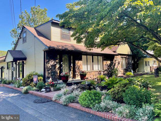579 Chestnut Street - Photo 1