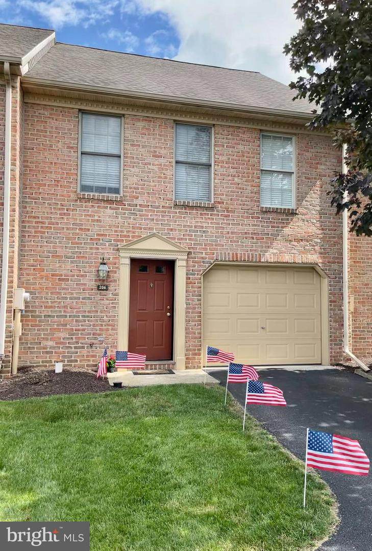 206 Crown Pointe Drive - Photo 1