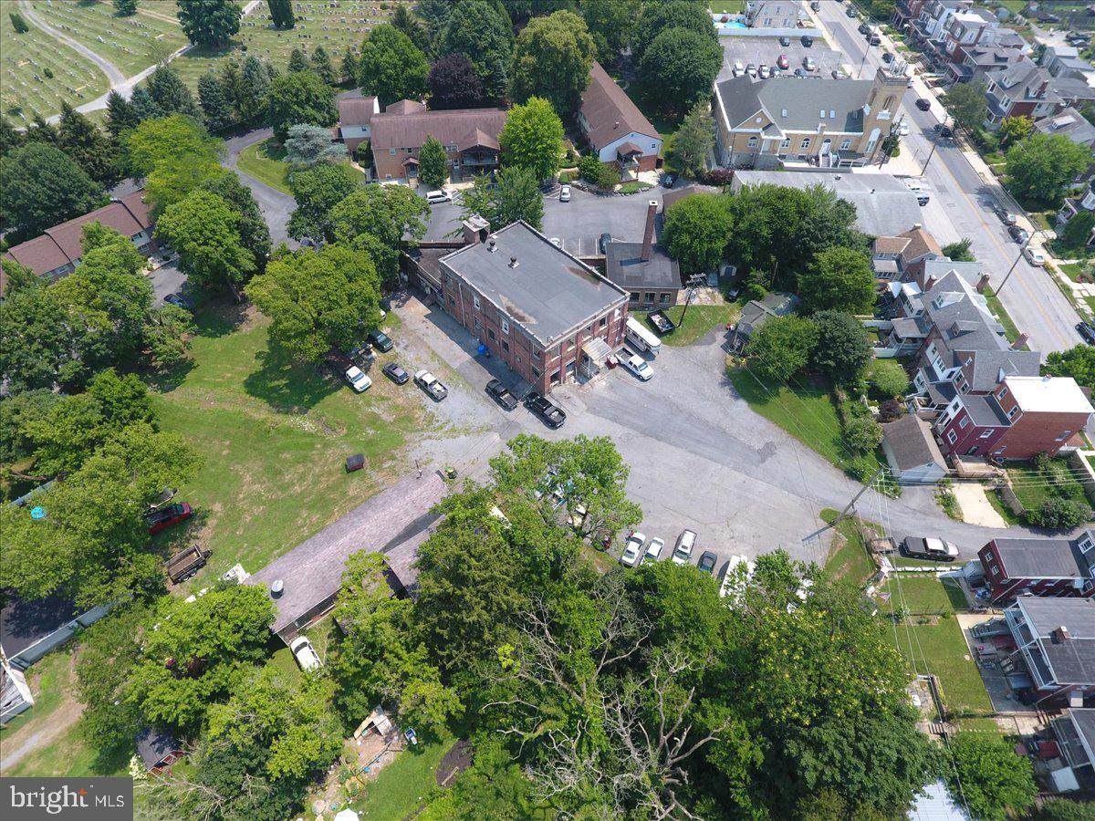 933 Orange Street - Photo 1