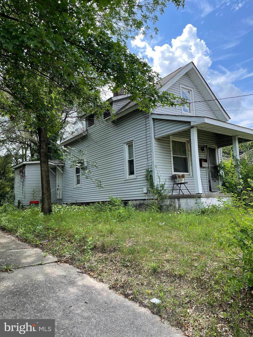 124 Thomas Ave S - Photo 1