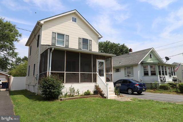 18-1/2 Tamarack Avenue - Photo 1