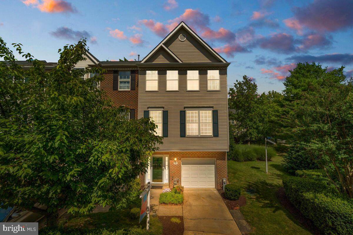4900 Dawsons Way - Photo 1