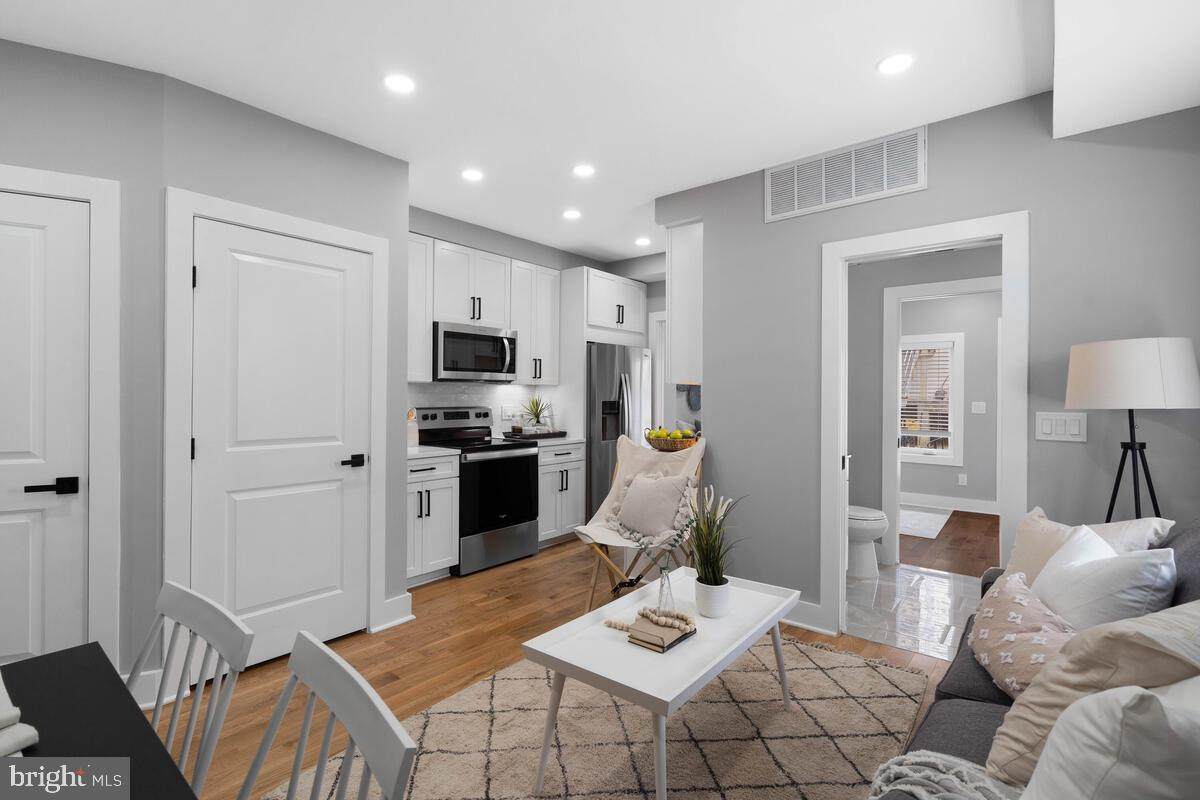 1156 Owen Place - Photo 1