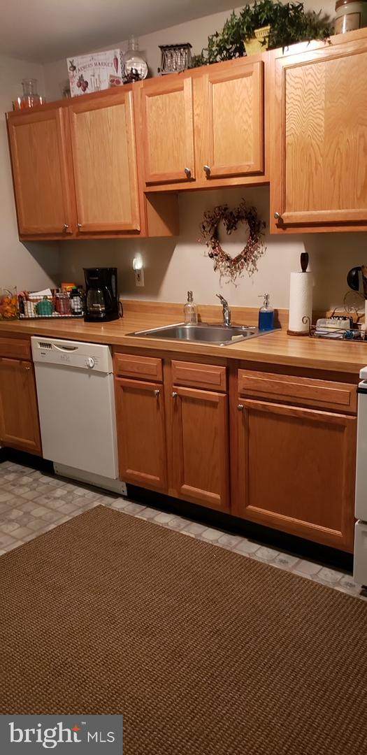 406 Garnet Drive - Photo 1