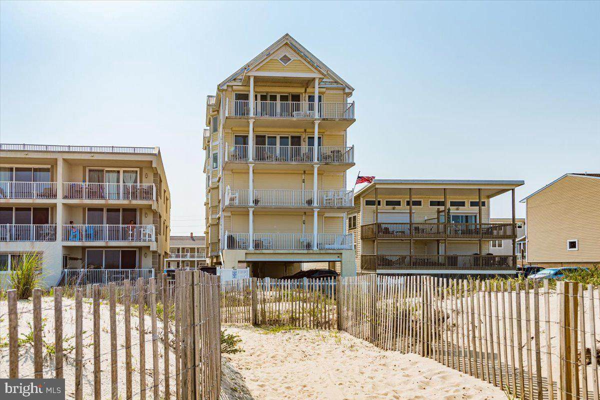 4307 Atlantic Avenue - Photo 1