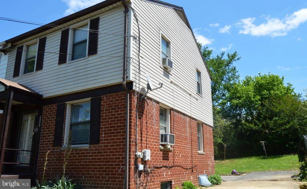 3225 Beaumont Street - Photo 1