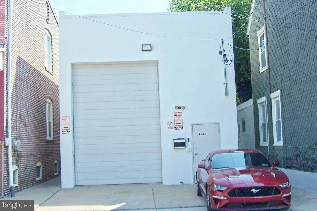 4945 National Street - Photo 1