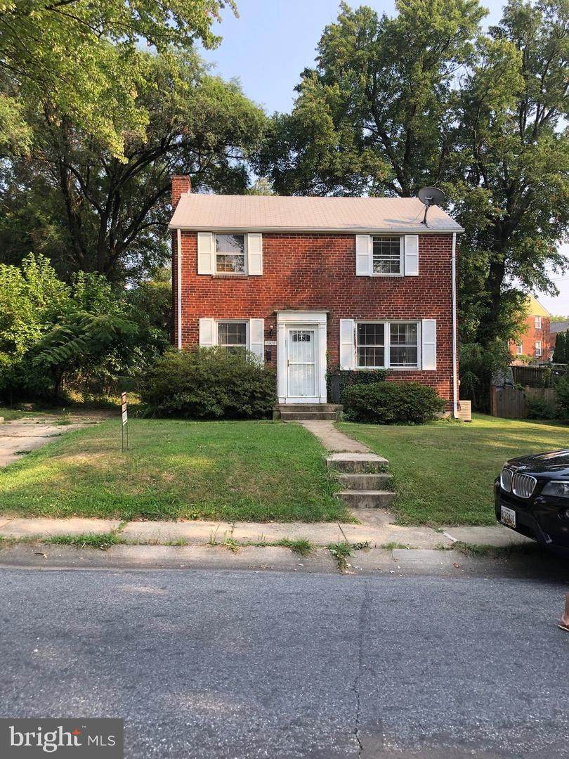 2606 Parker Avenue - Photo 1