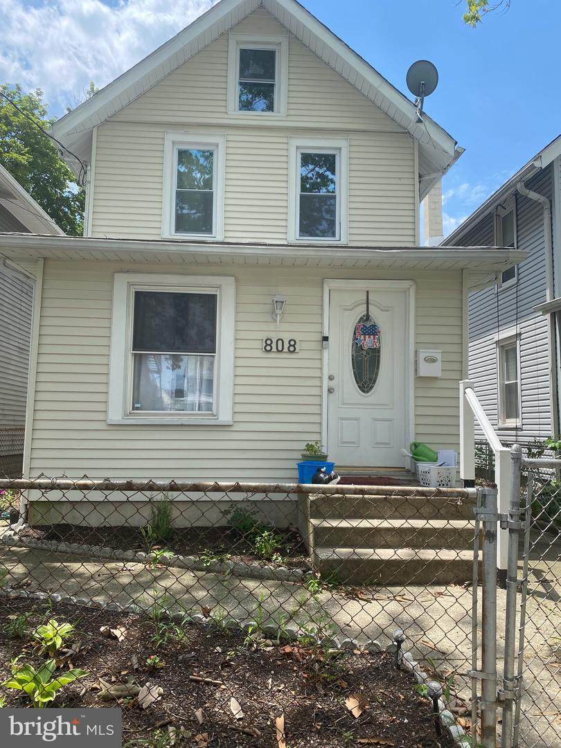 808 Somerset Street - Photo 1