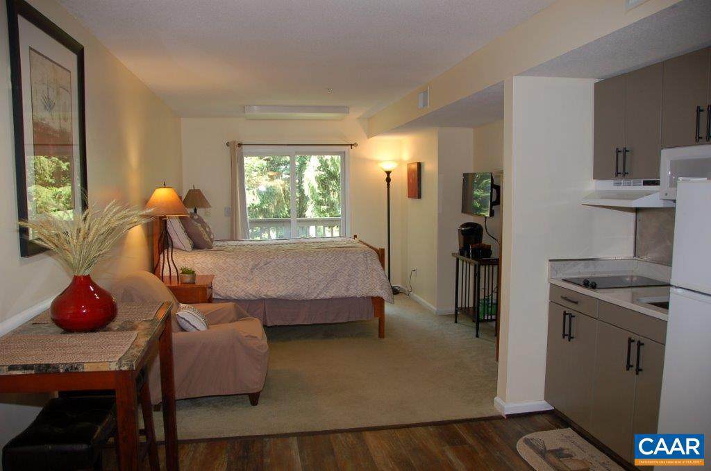 2076 Stone Ridge Condos - Photo 1
