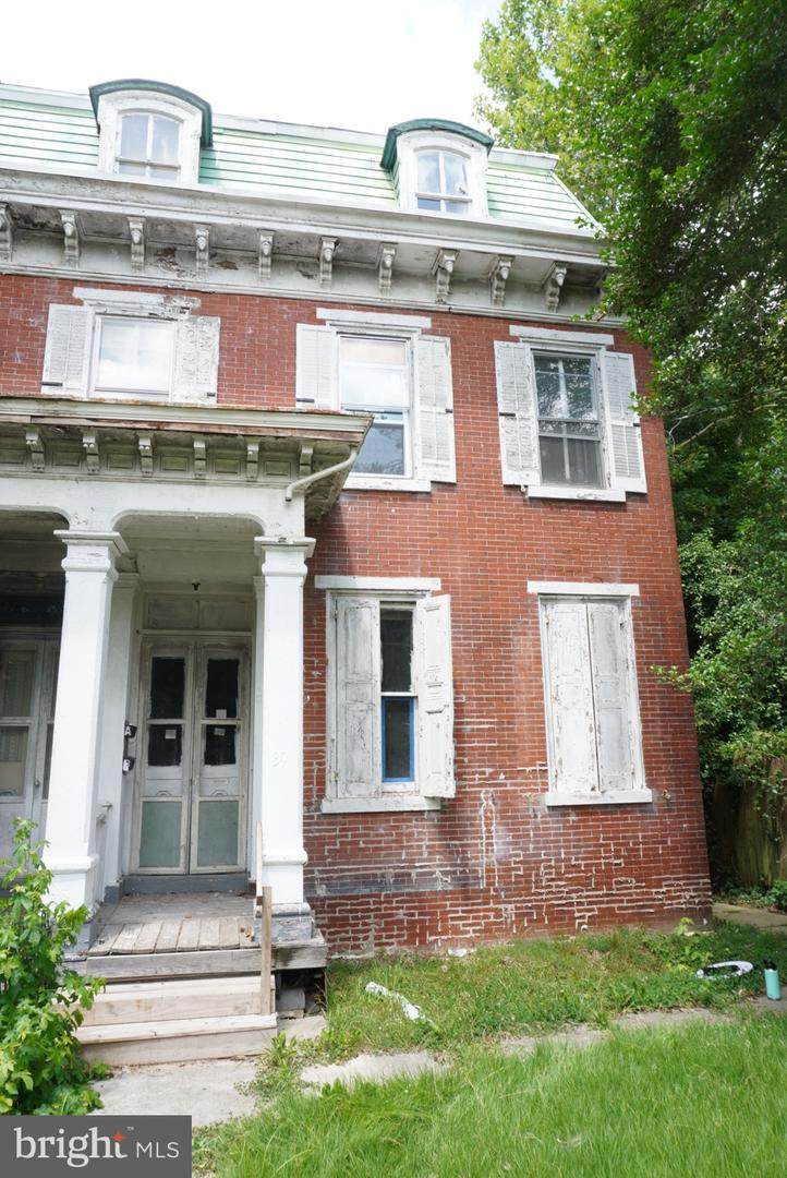 39 Oak Street - Photo 1