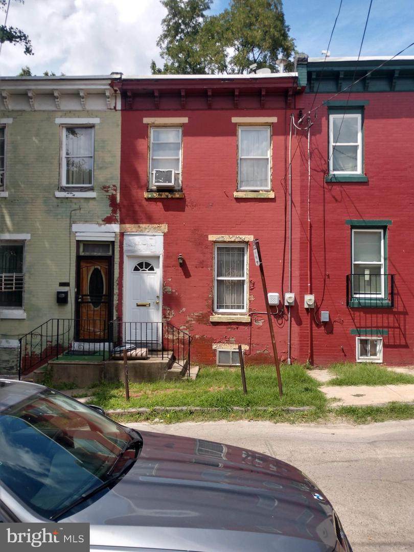 4313 Ludlow Street - Photo 1