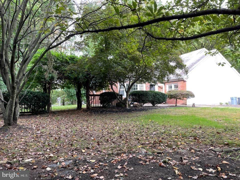 1615 Brownsville Road - Photo 1