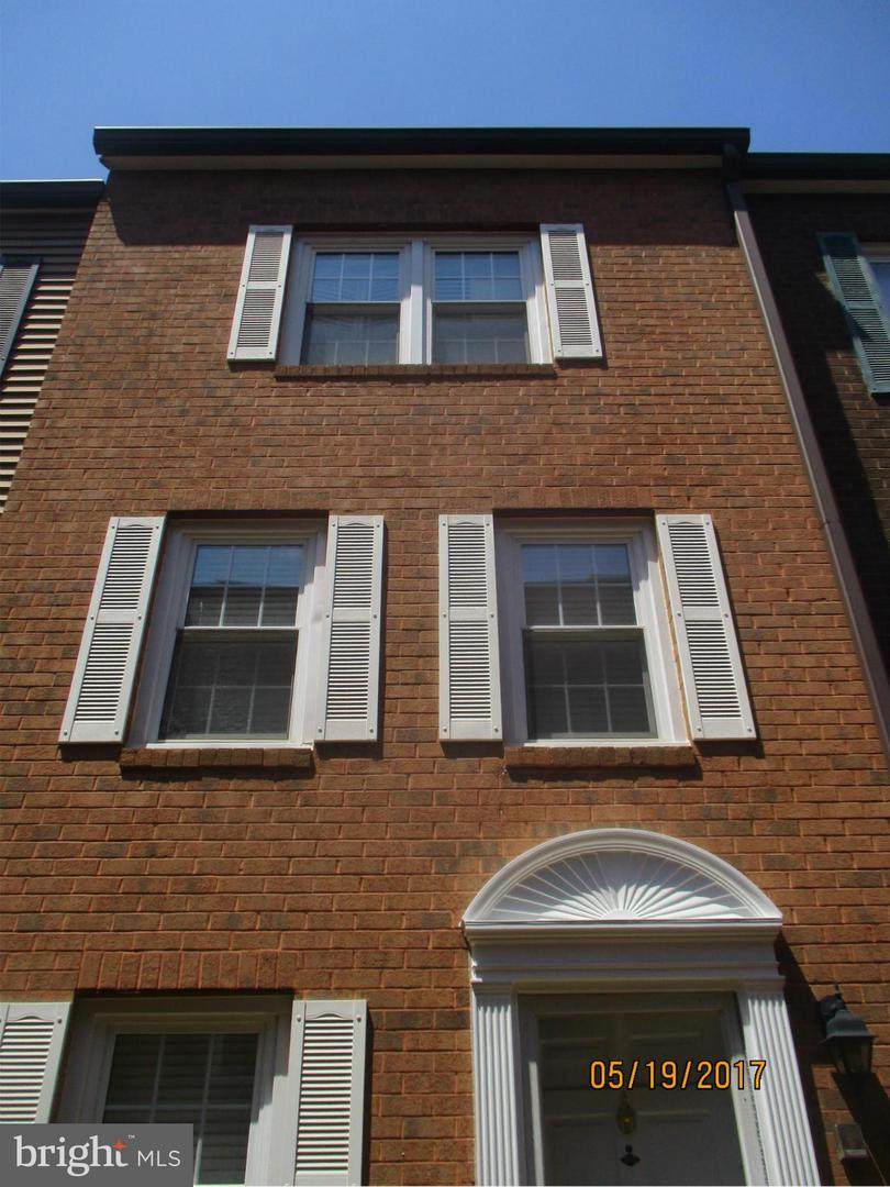 900 24TH Street - Photo 1