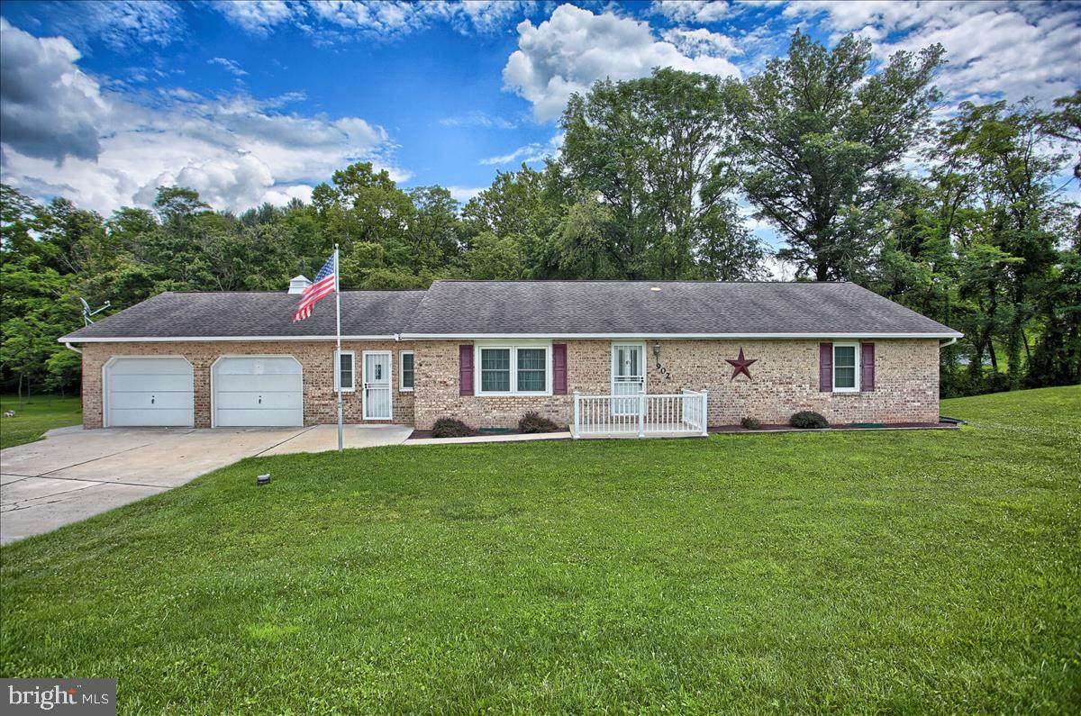 902 School House Lane - Photo 1