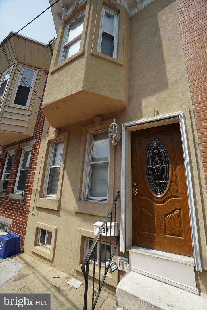 537 Turner Street - Photo 1
