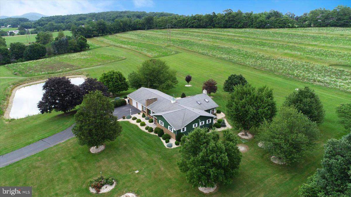815 Torway Road - Photo 1