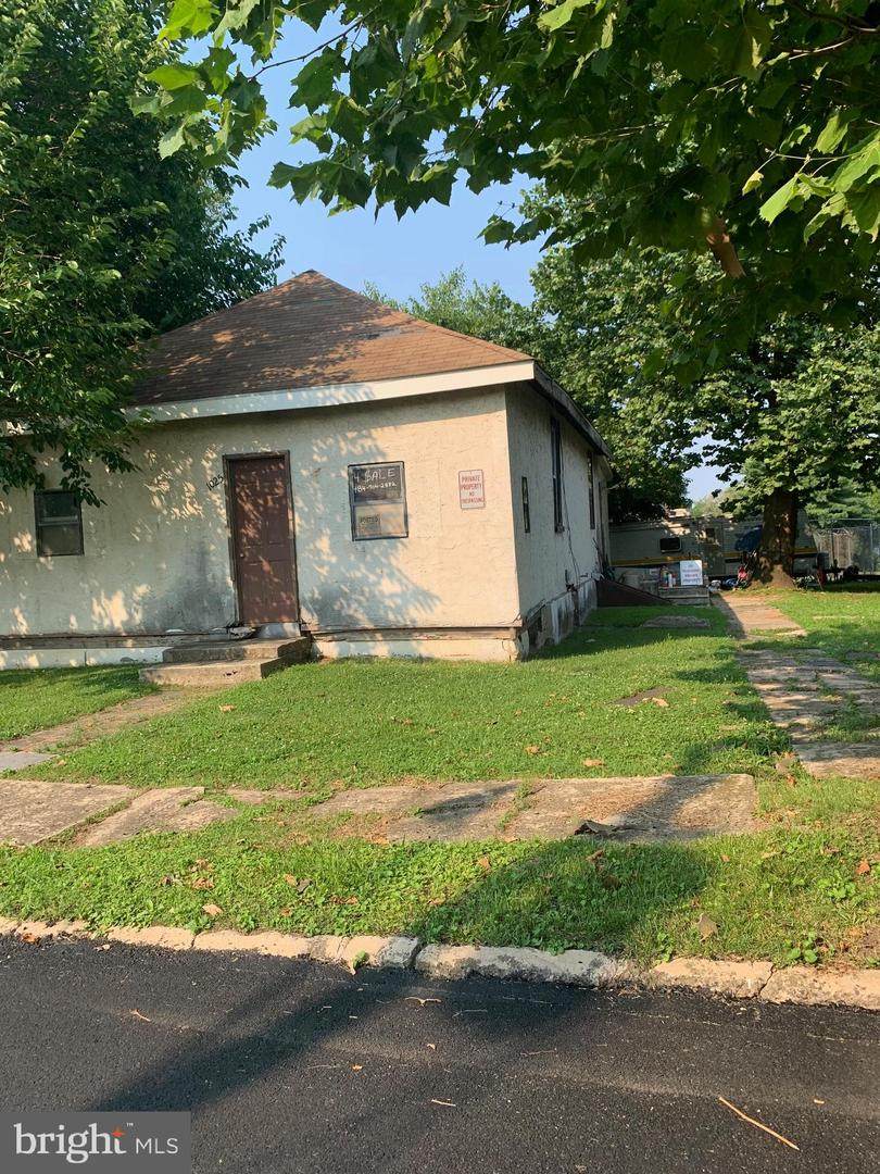 1025 Ashland Avenue - Photo 1