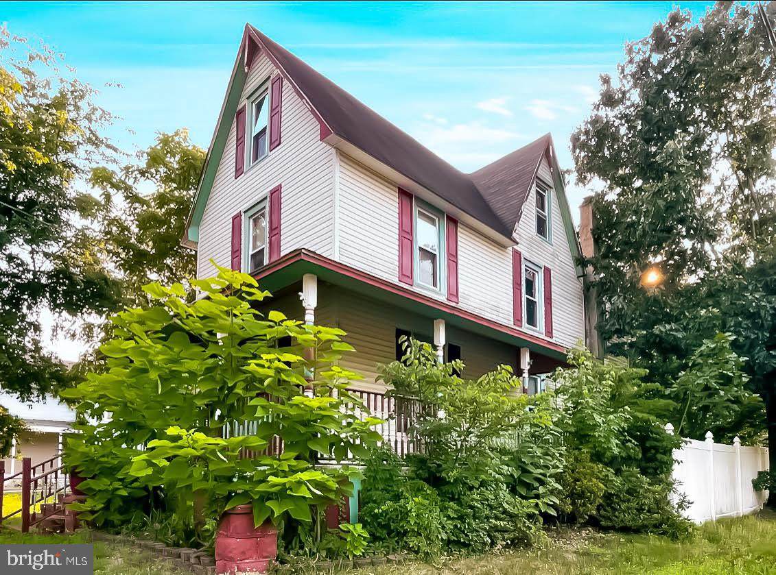 436 Walnut Avenue - Photo 1